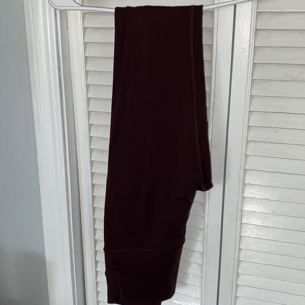 maroon lululemon wunder under legging